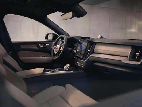 2028 Volvo XC60 Has a Prettier Face and a Lot More Electric-Only Range