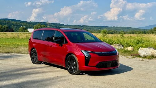I Drove the 2027 Chrysler Pacifica 500 Miles and Now Want More Minivans