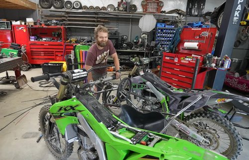 They Built a Go-Kart Out of Two Dirt Bikes, But Forgot One Crucial Rule of Physics