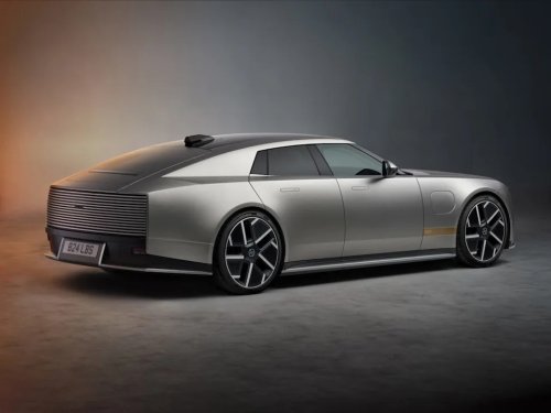 Jaguar Type 01 Relaunches the British Brand with Imposing Looks and 1015 HP of Electric Power