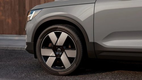 2028 Volvo XC40 First Look: Fresh Face, New Features for an Old Favorite