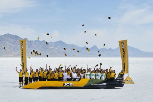 Hydrogen-powered car sets new world land speed record