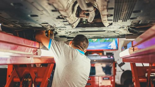 Range Rover, Rover, Mechanic Put Into Tricky Spot Over Range Rover by His Landlord's Son
