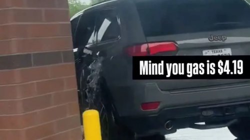 Jeep, Gas Pump Keeps Pouring Fuel All Over Jeep at Texas Quiktrip as Driver Walks Away