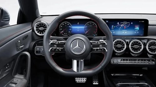 Mercedes, Mercedes Deleted A Button Drivers Actually Use In Favor Of Voice Command