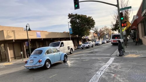 4 Driving Skills A Manual Car Teaches You That An Automatic Won't