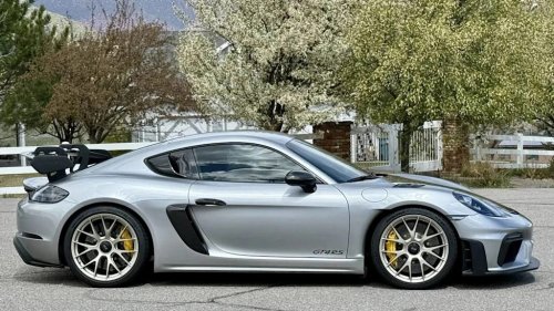 Porsche, Porsche 718 Cayman, 2023 Porsche 718 Cayman GT4 RS Weissach, at $148,000 with 2 days left on BaT, just 4,100 miles and the full Weissach package