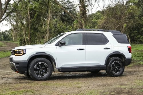 The top 5 midsize SUVs tested and ranked by Edmunds