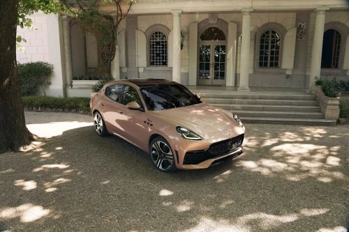 View Exterior Photos of the 2027 Maserati Grecale Folgore