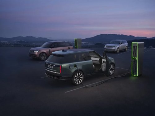 Range Rover’s First EV Keeps the Classic Look, Adds 800-Volt Charging and Serious Off-Road Tech