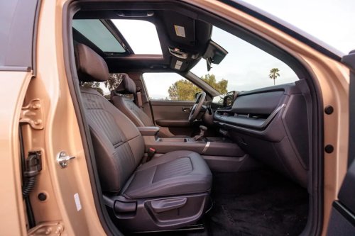 Take a Peek Inside the Redesigned 2027 Kia Seltos