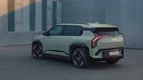 With 321 miles of range and a price under $35,000, Kia's EV3 targets the budget EV crowd
