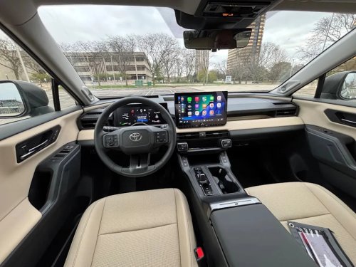 Toyota, Toyota RAV4, Toyota’s bold RAV4 redesign pays off with interior, UX improvements