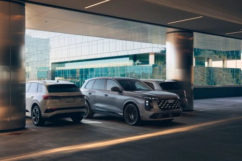 View Photos of the 2027 Audi SQ7