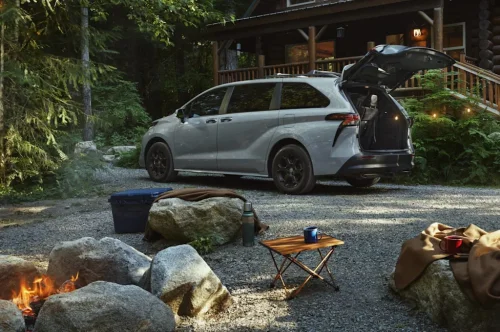 Toyota, Honda, Honda Odyssey, Chrysler, Toyota Sienna Vs. Honda Odyssey Vs. Chrysler Pacifica: Which One Is The Most Reliable? There's One Clear Winner