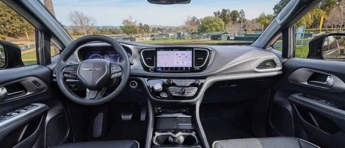 Chrysler, Chrysler Bent on Nailing Interiors for Upcoming Models