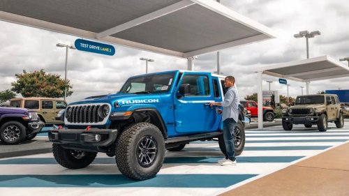 No Salesperson, No Pressure: Carvana’s New Test Drive Center Is Different