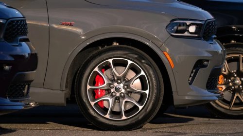 Dodge, Dodge Durango, Old-Ass Dodge Durango Just Had Its Best Half-Year Of Sales Since 2006 Thanks To The Hemi V8