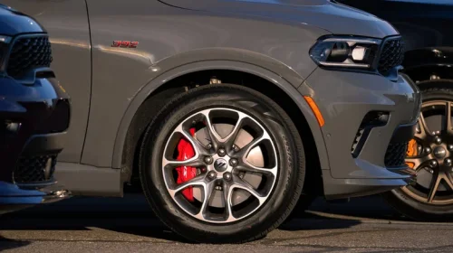 Dodge, Dodge Durango, Old-Ass Dodge Durango Just Had Its Best Half-Year Of Sales Since 2006 Thanks To The Hemi V8