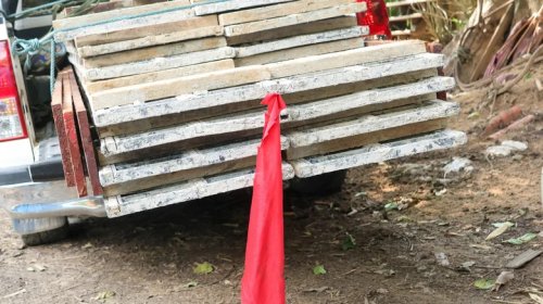 What's The Maximum Overhang Limit On A Truck And When Do You Need A Red Flag?