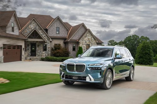 These Are the Only SUVs with Split Tailgates Left in America