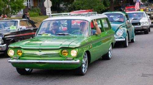 This US City's Classic Car Tribute To Route 66 Is Set To Shatter A Guinness World Record