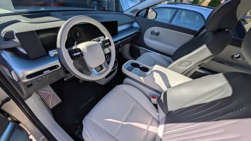 Tesla, Tesla Model Y, Hyundai, Tesla Model Y L Vs. Hyundai Ioniq 9: One Three-Row EV Has The Edge