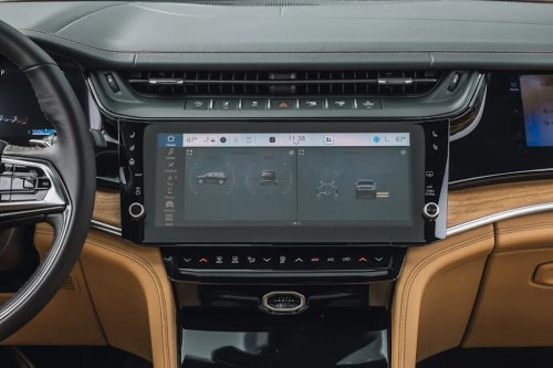 Jeep, Jeep Grand Cherokee, View Interior Photos of the 2026 Jeep Grand Cherokee Summit