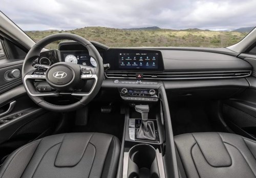 Snoozers Sell: Here Are 5 Boring Cars That Crush Competitors