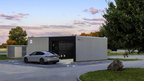 Chinese EV maker Geely promises a 4-minute EV charge with its ridiculous new 2.2MW charger — looks like BYD has competition when it comes to speed