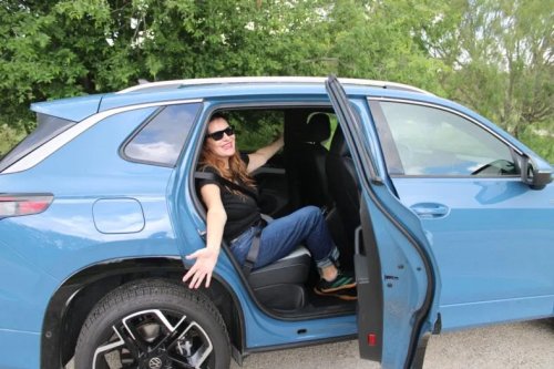 SUV, 2026 VW Tiguan SEL R-Line: The Stylish Compact SUV That Refuses to Blend In