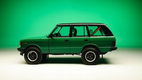 Lunaz Kermit the Frog-Inspired Range Rover Classic in Photos