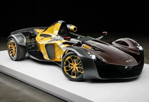 This 1,700-Mile 2023 BAC Mono R Is a Street-Legal Formula Car Chasing Six-Figure Bids