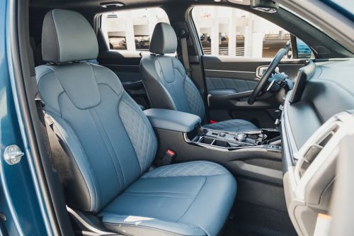 View Interior Photos of the 2025 Kia Sorento Hybrid