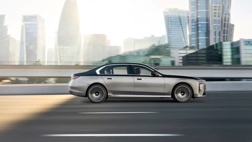 BMW Put Neue Klasse Tech In The 7 Series, And It’s Absurd In The Best Way