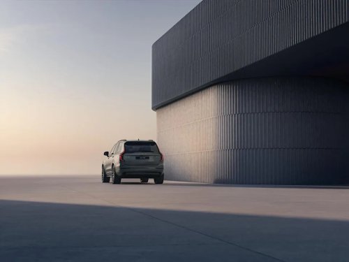 View Photos of the 2028 Volvo XC90 Hybrid