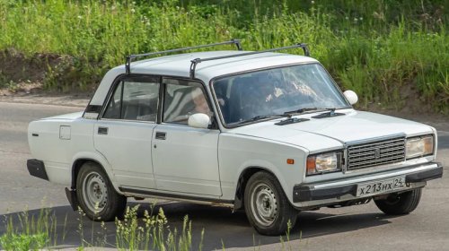 7 Of The Worst Cars That Lived Behind The Iron Curtain