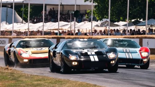 Ford, How the Iconic Le Mans 1966 Finish With the Ford GT40 Was Recreated at Goodwood
