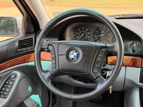 I Finally Drove The E39 BMW 5 Series And It Lived Up To The Hype