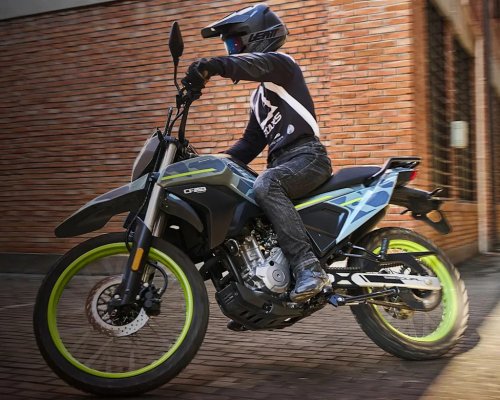 This Super-Affordable, Approachable and Cool New Moto Could Be a Town-to-Trail Superstar