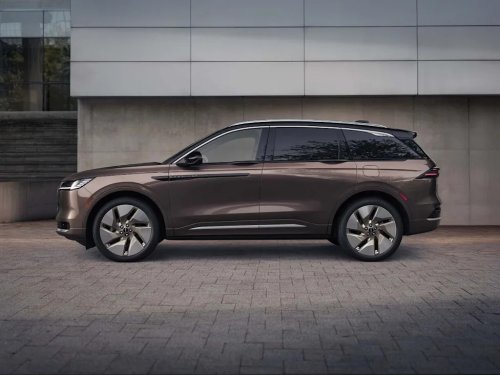2027 Lincoln Nautilus Refresh Brings Updated Styling