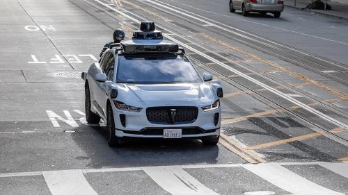 IIHS Study Claims Waymo Robotaxis Are Safer Than Human Drivers