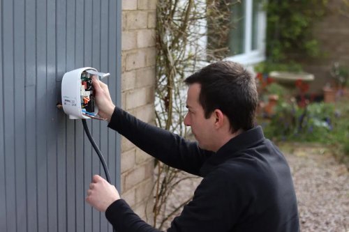 How much does it cost to charge an electric car?