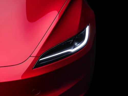 Tesla FSD Will 'Soon' Avoid Potholes, 7 Years After Musk's Promise