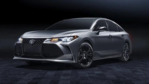 Toyota, Toyota Crown, The Toyota Crown Replaced the Avalon. Was It a Mistake?