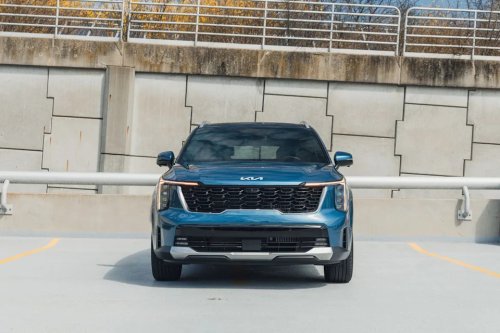 Kia, Kia Sorento, Kia Sorento Hybrid, View Exterior Photos of the 2025 Kia Sorento Hybrid