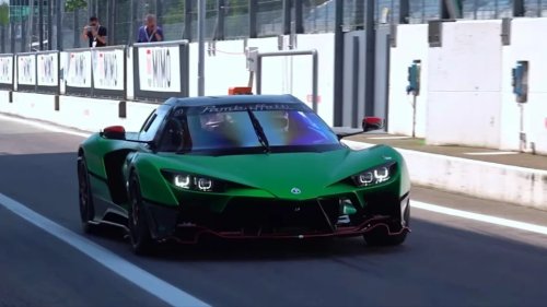 Watch the Gallardo-derived Pambuffetti PJ-01 supercar roar around the Monza track with pure V10 sounds