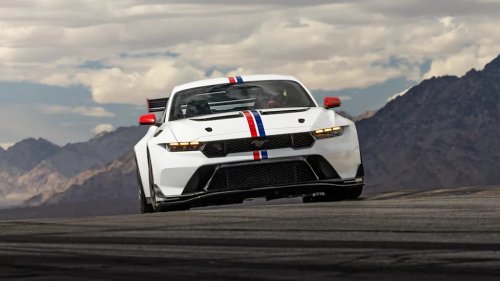 Ford, Ford Mustang, Hot Lap Video: How the Ford Mustang GTD Outsmarted and Outcornered 1,200-hp Supercars