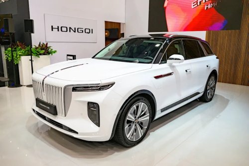 Chinese EV maker enters Australian market, with 3 new cars to rival BMW and Range Rover
