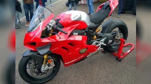 Honda, 5 Motorcycles Quicker Than The Honda CBR1100XX
